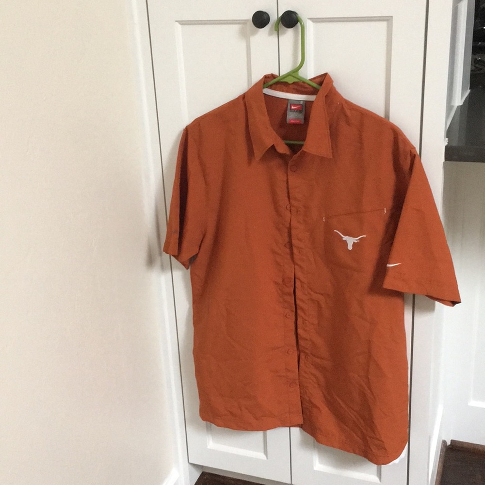 Men’s Nike dry fit UT longhorn button down shirt